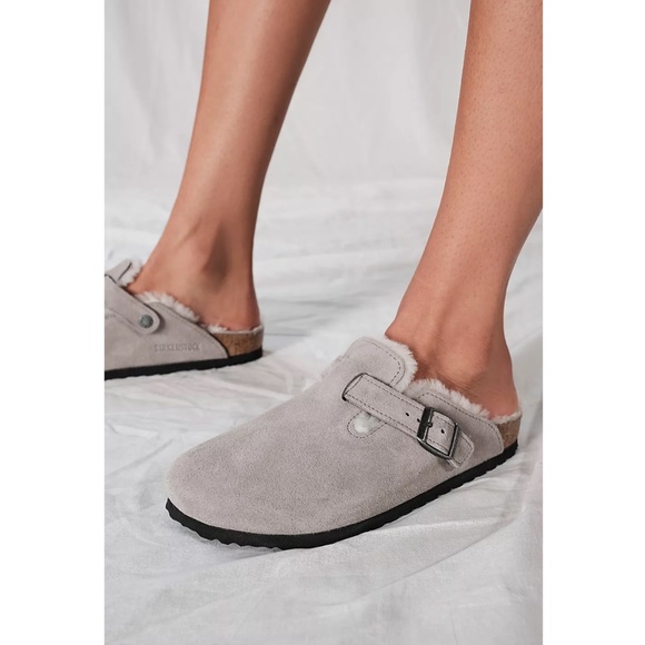 Birkenstock Shoes - BIRKENSTOCK Boston Genuine Shearling Lined Clog in Stone Coin Suede Size 7-7.5US